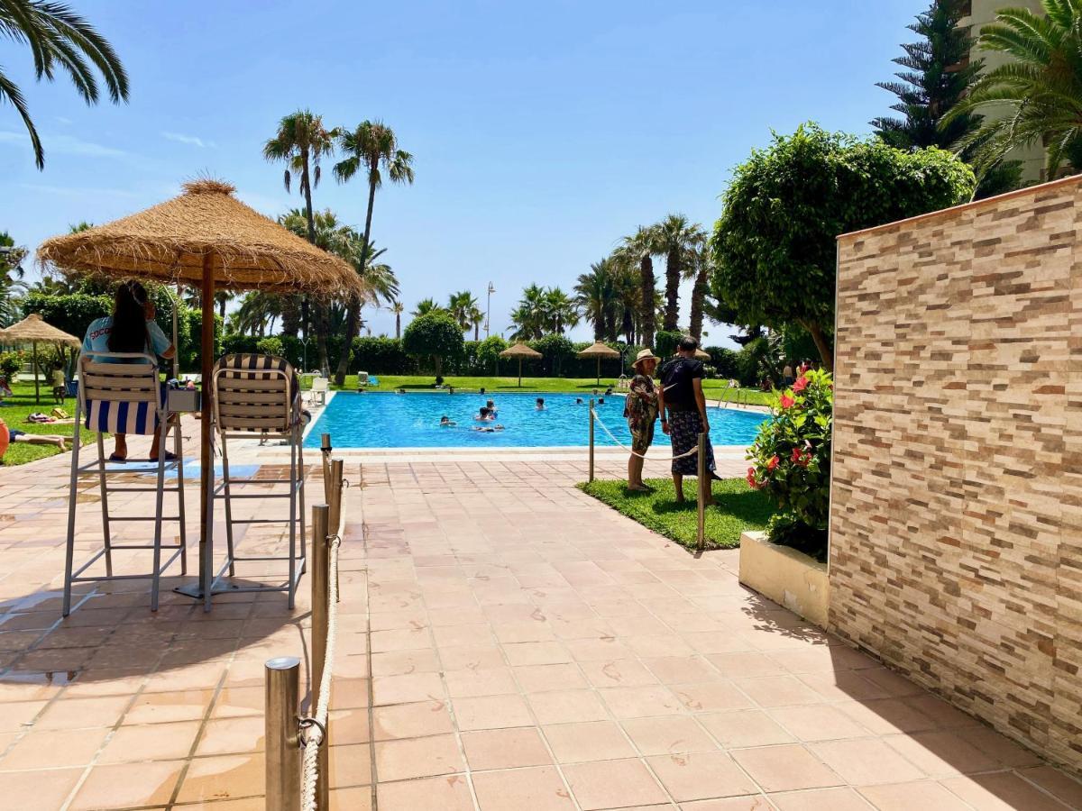 Genial Apartamento En 1A Linea De Playa Con Piscina Almuñécar Kültér fotó