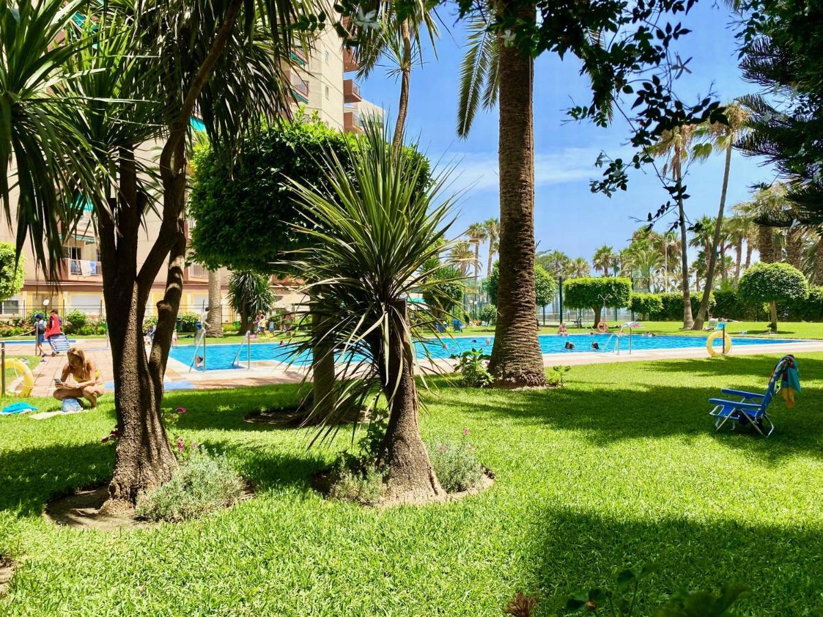 Genial Apartamento En 1A Linea De Playa Con Piscina Almuñécar Kültér fotó